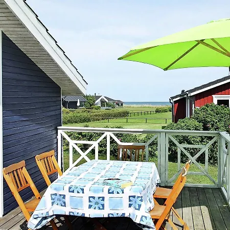 Three-bedroom Holiday In 20 Sæby