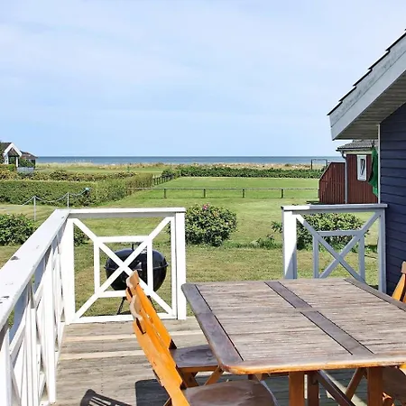 Three-bedroom Holiday In 20 Sæby